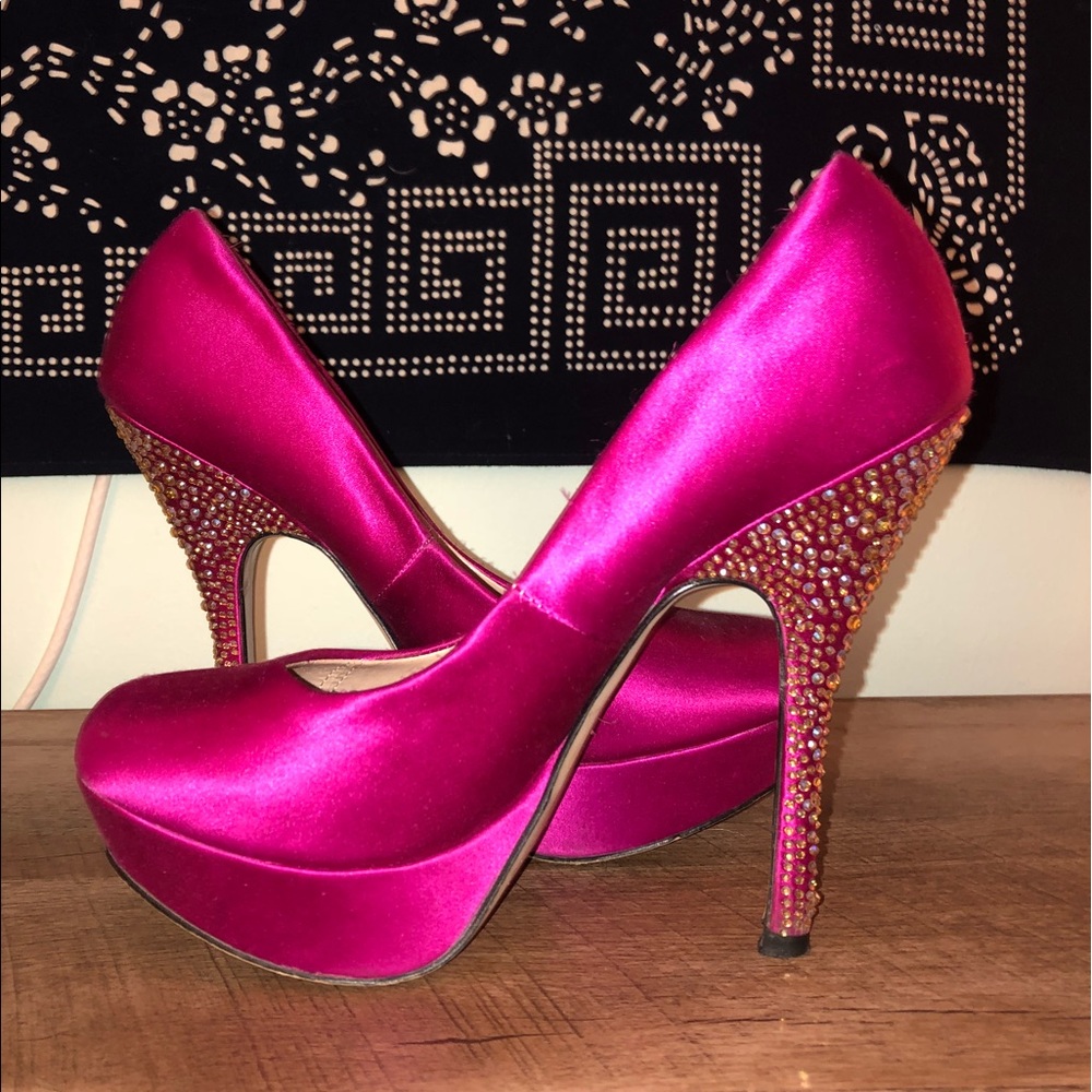 Steve Madden Valentine Heel!